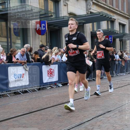 13.09.2026 - 21. swb-Marathon Bremen Strokosch-Dieckow http://msf.ph/oto/10343409 13.09.2026 13:28:48 Ziel 303, 394, 430, 565, 596, 651, 687, 722, 725, 745, 936, 1014, 1274, 1545, 1688, 1823, 2023, 2070, 2223, 2378, 2851, 2867, 3419, 3665, 3796, 3912, 3938, 4590, 5036, 5225, 5865, 6030, 6099, 6817, 6937, 6955, 7149, 7361, 7860, 8984, 8985, 9249, 9661, 10128, 613, 1239, 1914, 2276, 2764, 2891, 3028, 3348, 3444, 4102, 4250, 4564, 5267, 5683, 6914, 6957, 7263, 7527, 8483, 8938, 9176, 13012 meine-sportfotos.de