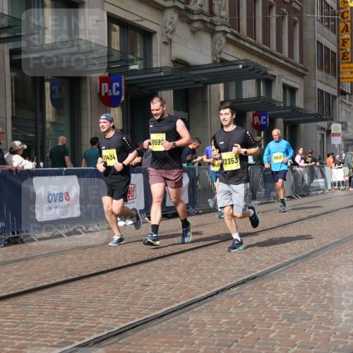 13.09.2026 - 21. swb-Marathon Bremen Strokosch-Dieckow http://msf.ph/oto/10343476 13.09.2026 11:08:42 Ziel 10217, 10321, 10455, 10469, 10570, 10599, 10630, 11011, 11053, 11074, 11091, 11138, 11304, 11434, 11531, 11578, 11812, 11905, 11987, 12155, 12192, 12256, 12337, 12353, 12438, 12517, 12554, 10229, 10399, 10609, 11065, 11124, 11358, 11421, 11560, 11561, 11678, 11710, 11718, 11834, 11888, 11968, 12073, 12162, 12164, 12315, 12410, 12516 meine-sportfotos.de