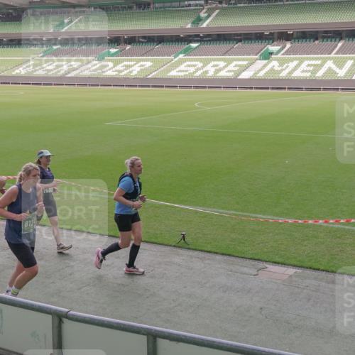 13.09.2026 - 21. swb-Marathon Bremen Michael Burmester http://msf.ph/oto/10343499 13.09.2026 13:28:11 Laufen im Stadion 111, 186, 220, 357, 364, 478, 597, 726, 829, 888, 925, 1079, 1220, 1298, 1325, 1412, 1496, 1608, 1700, 1741, 1769, 1777, 1958, 1961, 1984, 2236, 2309, 2365, 2388, 2404, 2472, 2502, 2507, 2542, 2574, 2593, 2725, 2743, 2748, 2868, 2875, 2876, 2923, 2924, 2991, 3045, 3050, 3061, 3073, 3154, 3184, 3219, 3321, 3540, 3589, 3592, 3595, 3678, 3694, 3756, 3798, 3826, 3853, 3885, 3907, 3978, 3987, 4108, 4238, 4457, 4660 meine-sportfotos.de