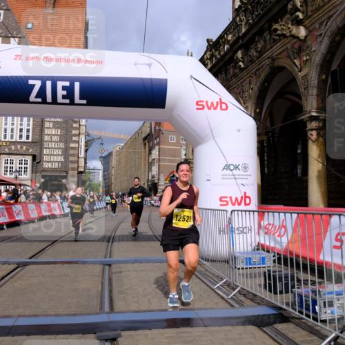 13.09.2026 - 21. swb-Marathon Bremen Tim E. http://msf.ph/oto/10343510 13.09.2026 11:13:43 Ziel 10484, 10545, 10883, 11392, 11670, 11954, 12280, 12460, 12521 meine-sportfotos.de