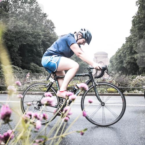 13.09.2026 - Stadtparktriathlon H.Heesch http://msf.ph/oto/10343596 13.09.2026 10:21:45 Radfahren 214, 242, 256, 271, 457, 461 meine-sportfotos.de