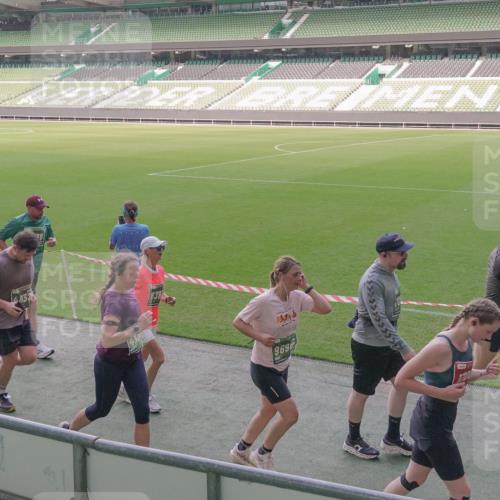 13.09.2026 - 21. swb-Marathon Bremen Michael Burmester http://msf.ph/oto/10343614 13.09.2026 13:28:26 Laufen im Stadion 111, 186, 220, 357, 364, 422, 476, 478, 597, 685, 726, 729, 829, 888, 925, 986, 1079, 1220, 1298, 1325, 1384, 1412, 1496, 1608, 1615, 1741, 1769, 1777, 1958, 1961, 1984, 2236, 2326, 2365, 2404, 2472, 2502, 2507, 2574, 2593, 2725, 2743, 2748, 2862, 2868, 2875, 2876, 2923, 2924, 2991, 3020, 3045, 3050, 3061, 3073, 3154, 3184, 3219, 3238, 3274, 3321, 3361, 3589, 3592, 3594, 3595, 3678, 3694, 3755, 3756, 3798, 3826, 3853, 3885, 3907, 3953, 3971, 3978, 3987, 4108, 4238, 4457, 4660 meine-sportfotos.de