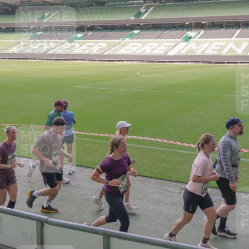 13.09.2026 - 21. swb-Marathon Bremen Michael Burmester http://msf.ph/oto/10343620 13.09.2026 13:28:26 Laufen im Stadion 111, 186, 220, 357, 364, 422, 476, 478, 597, 685, 726, 729, 829, 888, 925, 986, 1079, 1220, 1298, 1325, 1384, 1412, 1496, 1608, 1615, 1741, 1769, 1777, 1958, 1961, 1984, 2236, 2326, 2365, 2404, 2472, 2502, 2507, 2574, 2593, 2725, 2743, 2748, 2862, 2868, 2875, 2876, 2923, 2924, 2991, 3020, 3045, 3050, 3061, 3073, 3154, 3184, 3219, 3238, 3274, 3321, 3361, 3589, 3592, 3594, 3595, 3678, 3694, 3755, 3756, 3798, 3826, 3853, 3885, 3907, 3953, 3971, 3978, 3987, 4108, 4238, 4457, 4660 meine-sportfotos.de