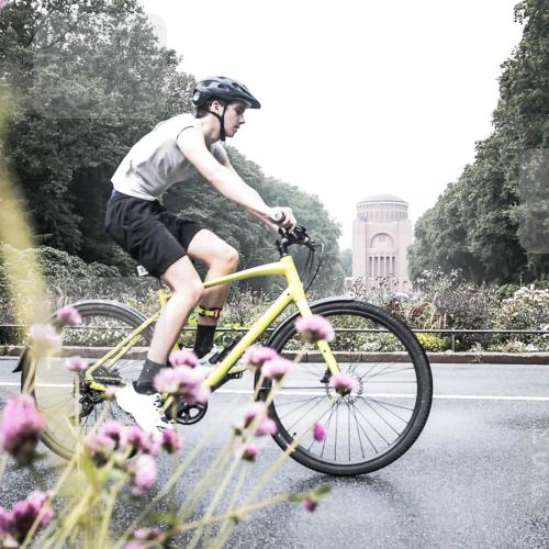 13.09.2026 - Stadtparktriathlon H.Heesch http://msf.ph/oto/10343628 13.09.2026 10:21:53 Radfahren 332, 342, 422 meine-sportfotos.de