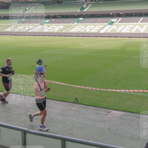 13.09.2026 - 21. swb-Marathon Bremen Michael Burmester http://msf.ph/oto/10343633 13.09.2026 13:28:28 Laufen im Stadion 111, 186, 220, 357, 422, 476, 478, 597, 685, 726, 729, 829, 888, 925, 986, 1079, 1220, 1298, 1325, 1384, 1412, 1496, 1608, 1615, 1741, 1769, 1777, 1958, 1961, 1984, 2236, 2326, 2365, 2472, 2502, 2507, 2574, 2593, 2725, 2743, 2748, 2862, 2868, 2875, 2876, 2923, 2924, 2991, 3020, 3045, 3061, 3073, 3154, 3184, 3219, 3238, 3274, 3321, 3361, 3589, 3592, 3594, 3595, 3678, 3694, 3755, 3756, 3798, 3826, 3853, 3885, 3907, 3953, 3965, 3971, 3978, 3987, 4108, 4238, 4457, 4660 meine-sportfotos.de