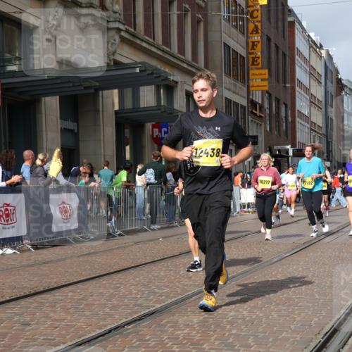 13.09.2026 - 21. swb-Marathon Bremen Strokosch-Dieckow http://msf.ph/oto/10343663 13.09.2026 11:08:51 Ziel 10217, 10314, 10321, 10455, 10570, 10630, 10664, 10686, 10694, 10983, 11011, 11091, 11138, 11304, 11531, 11578, 11764, 11812, 11882, 11905, 11915, 11987, 12155, 12192, 12337, 12491, 12554, 13607, 10229, 10399, 10469, 10599, 10609, 11053, 11065, 11074, 11358, 11421, 11434, 11678, 11710, 11718, 11834, 12162, 12256, 12353, 12438, 12516, 12517 meine-sportfotos.de