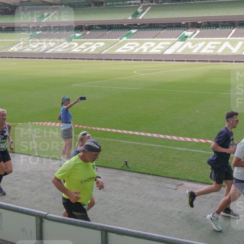 13.09.2026 - 21. swb-Marathon Bremen Michael Burmester http://msf.ph/oto/10343666 13.09.2026 13:28:31 Laufen im Stadion 111, 220, 357, 422, 476, 478, 597, 685, 726, 729, 754, 829, 888, 925, 986, 1079, 1220, 1298, 1325, 1384, 1412, 1496, 1608, 1615, 1741, 1769, 1777, 1958, 1961, 1984, 2236, 2326, 2365, 2472, 2502, 2507, 2574, 2593, 2725, 2743, 2862, 2868, 2875, 2876, 2923, 2924, 2991, 3020, 3045, 3061, 3073, 3154, 3184, 3219, 3238, 3274, 3321, 3361, 3589, 3592, 3594, 3595, 3678, 3694, 3755, 3798, 3826, 3853, 3885, 3907, 3953, 3965, 3971, 3978, 3987, 4108, 4238, 4457, 4660 meine-sportfotos.de