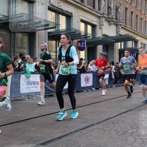 13.09.2026 - 21. swb-Marathon Bremen Strokosch-Dieckow http://msf.ph/oto/10343679 13.09.2026 13:29:00 Ziel 132, 303, 394, 596, 651, 745, 1083, 1365, 1387, 1545, 1823, 2023, 2070, 2301, 2867, 2957, 3258, 3721, 3796, 3846, 3912, 4541, 4590, 5036, 5599, 6030, 6103, 6499, 6690, 7013, 7149, 7361, 7631, 7649, 7860, 8007, 8009, 8066, 8099, 8277, 8338, 8675, 8831, 9249, 9661, 9889, 10128, 430, 565, 687, 722, 725, 936, 1014, 1274, 1688, 2223, 2276, 2378, 2851, 2891, 3348, 3419, 3444, 3665, 3938, 4102, 4564, 5225, 5267, 7263, 7527, 13012 meine-sportfotos.de