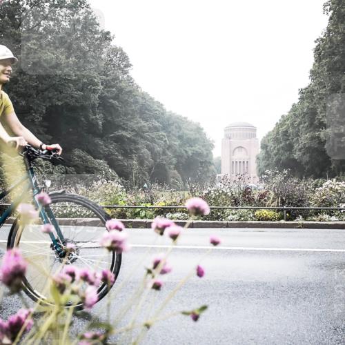 13.09.2026 - Stadtparktriathlon H.Heesch http://msf.ph/oto/10343698 13.09.2026 10:22:40 Radfahren 319, 375, 408, 435 meine-sportfotos.de