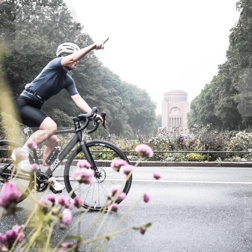 13.09.2026 - Stadtparktriathlon H.Heesch http://msf.ph/oto/10343707 13.09.2026 10:22:42 Radfahren 285, 319, 375, 408, 435 meine-sportfotos.de