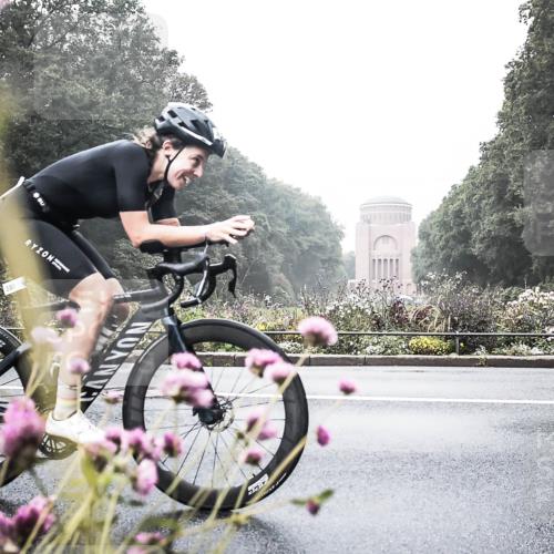 13.09.2026 - Stadtparktriathlon H.Heesch http://msf.ph/oto/10343744 13.09.2026 10:22:52 Radfahren 339, 380, 387, 431 meine-sportfotos.de