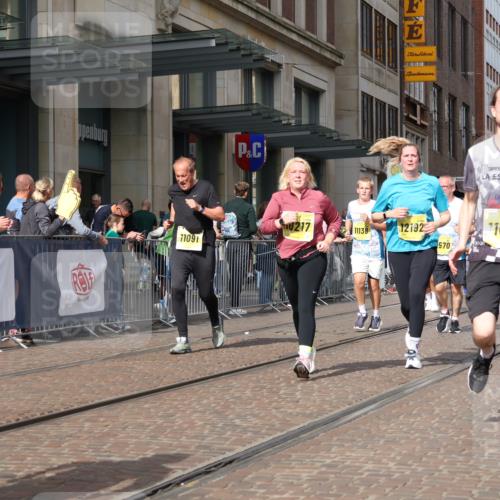 13.09.2026 - 21. swb-Marathon Bremen Strokosch-Dieckow http://msf.ph/oto/10343749 13.09.2026 11:08:53 Ziel 10217, 10314, 10321, 10455, 10570, 10630, 10664, 10686, 10694, 10983, 11011, 11091, 11138, 11304, 11531, 11578, 11764, 11882, 11883, 11905, 11915, 11987, 12155, 12192, 12337, 12491, 12554, 13607, 10229, 10399, 10469, 10599, 10609, 11053, 11065, 11074, 11358, 11421, 11434, 11678, 11710, 11718, 11812, 11834, 12162, 12256, 12353, 12438, 12517 meine-sportfotos.de