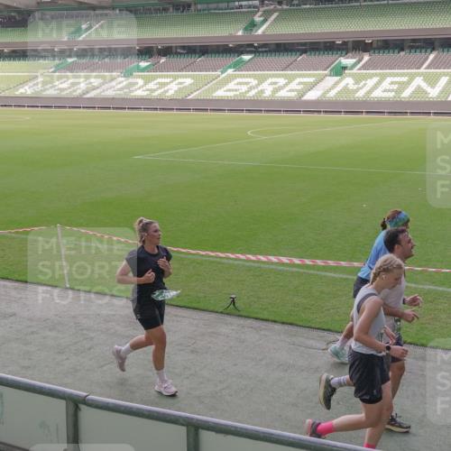 13.09.2026 - 21. swb-Marathon Bremen Michael Burmester http://msf.ph/oto/10343763 13.09.2026 13:28:45 Laufen im Stadion 111, 220, 357, 422, 476, 478, 597, 685, 726, 729, 754, 829, 888, 925, 986, 1079, 1220, 1298, 1325, 1384, 1496, 1608, 1615, 1741, 1769, 1777, 1958, 1984, 2236, 2326, 2365, 2436, 2472, 2502, 2574, 2593, 2740, 2743, 2862, 2868, 2876, 2924, 2991, 3020, 3061, 3073, 3129, 3154, 3219, 3238, 3274, 3321, 3361, 3589, 3594, 3595, 3605, 3678, 3694, 3755, 3758, 3798, 3826, 3853, 3885, 3907, 3953, 3965, 3971, 3978, 3987, 4011, 4108, 4238, 4457, 4660 meine-sportfotos.de