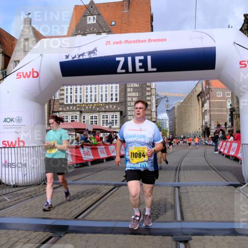 13.09.2026 - 21. swb-Marathon Bremen Tim E. http://msf.ph/oto/10343769 13.09.2026 11:13:53 Ziel 10484, 10545, 10766, 10883, 10889, 11084, 11392, 11670, 11954, 11999, 12010, 12280, 12460, 12521 meine-sportfotos.de