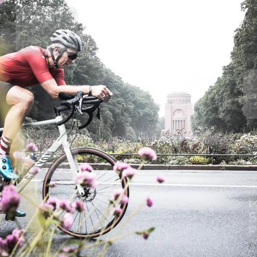 13.09.2026 - Stadtparktriathlon H.Heesch http://msf.ph/oto/10343770 13.09.2026 10:23:12 Radfahren 216, 219 meine-sportfotos.de