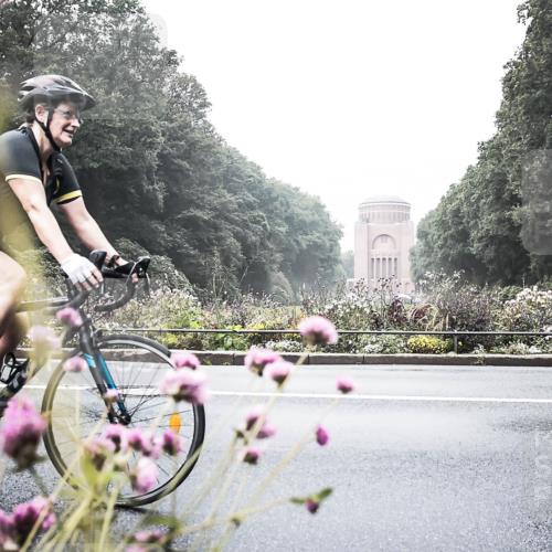 13.09.2026 - Stadtparktriathlon H.Heesch http://msf.ph/oto/10343778 13.09.2026 10:23:16 Radfahren 219, 407, 456 meine-sportfotos.de
