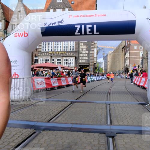 13.09.2026 - 21. swb-Marathon Bremen Tim E. http://msf.ph/oto/10343781 13.09.2026 11:13:58 Ziel 10330, 10484, 10545, 10766, 10883, 10889, 11078, 11084, 11954, 11999, 12010, 12280 meine-sportfotos.de