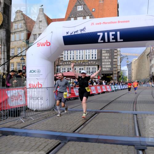 13.09.2026 - 21. swb-Marathon Bremen Tim E. http://msf.ph/oto/10343795 13.09.2026 11:13:59 Ziel 10330, 10545, 10766, 10883, 10889, 11078, 11084, 11954, 11999, 12010, 12280 meine-sportfotos.de