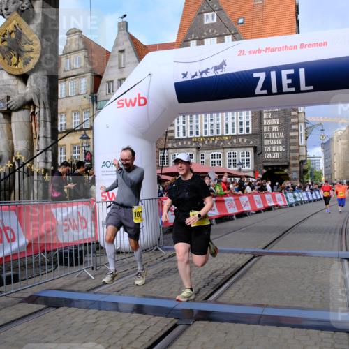 13.09.2026 - 21. swb-Marathon Bremen Tim E. http://msf.ph/oto/10343818 13.09.2026 11:14:00 Ziel 10330, 10545, 10766, 10889, 11078, 11084, 11954, 11999, 12010, 12280 meine-sportfotos.de
