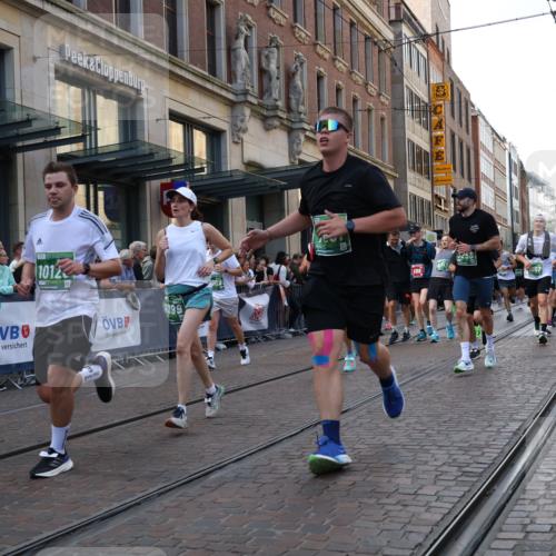 13.09.2026 - 21. swb-Marathon Bremen Strokosch-Dieckow http://msf.ph/oto/10343829 13.09.2026 13:29:04 Ziel 132, 303, 596, 651, 1083, 1243, 1365, 1387, 1545, 1823, 2023, 2076, 2301, 2742, 2867, 2957, 3030, 3258, 3721, 3796, 3846, 3912, 4541, 5036, 5244, 5599, 6030, 6103, 6499, 6690, 7013, 7149, 7361, 7426, 7631, 7649, 7860, 8007, 8009, 8066, 8099, 8277, 8338, 8675, 8831, 9249, 9661, 9889, 10128, 394, 430, 565, 687, 722, 725, 745, 936, 1014, 1274, 1688, 2070, 2223, 2276, 2378, 2851, 2891, 3348, 3419, 3444, 3665, 3938, 4590, 5225, 5267, 7263, 7527 meine-sportfotos.de