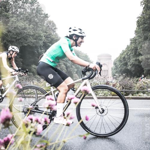 13.09.2026 - Stadtparktriathlon H.Heesch http://msf.ph/oto/10343834 13.09.2026 10:24:14 Radfahren 306, 320, 409, 445 meine-sportfotos.de