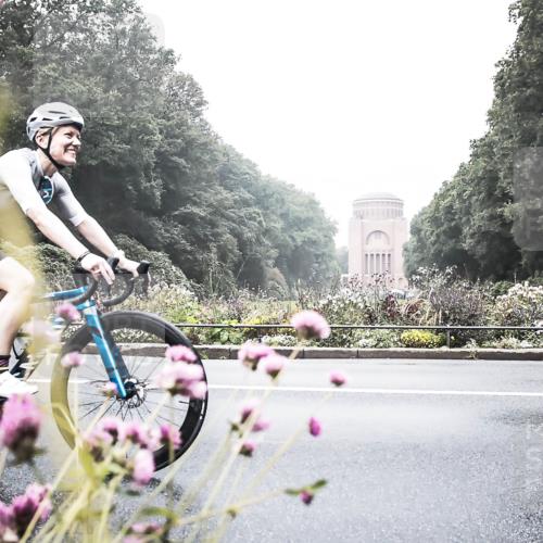 13.09.2026 - Stadtparktriathlon H.Heesch http://msf.ph/oto/10343841 13.09.2026 10:24:18 Radfahren 320, 409, 445 meine-sportfotos.de