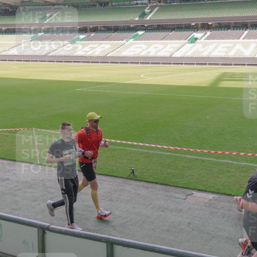 13.09.2026 - 21. swb-Marathon Bremen Michael Burmester http://msf.ph/oto/10343869 13.09.2026 13:28:58 Laufen im Stadion 111, 171, 220, 422, 476, 478, 597, 685, 726, 729, 754, 829, 888, 925, 986, 1079, 1217, 1220, 1242, 1270, 1298, 1325, 1384, 1496, 1615, 1741, 1777, 1886, 1958, 1984, 2236, 2238, 2326, 2365, 2436, 2472, 2502, 2546, 2574, 2593, 2740, 2743, 2830, 2862, 2868, 2876, 2924, 2991, 3020, 3053, 3061, 3129, 3154, 3238, 3274, 3321, 3361, 3563, 3589, 3594, 3595, 3605, 3678, 3694, 3755, 3758, 3798, 3826, 3853, 3885, 3898, 3953, 3965, 3971, 3987, 4011, 4108, 4238, 4457, 4660 meine-sportfotos.de
