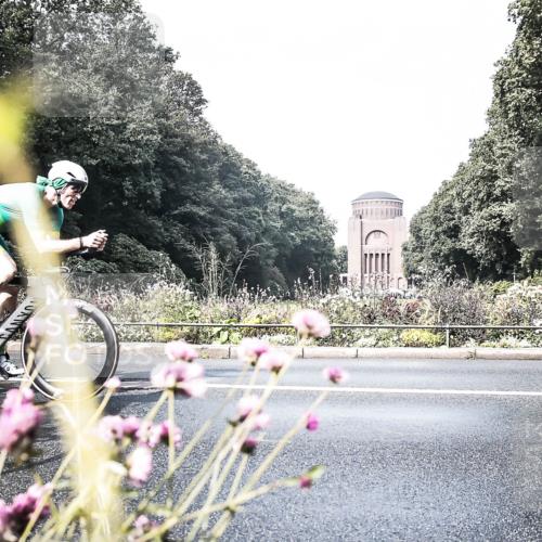 13.09.2026 - Stadtparktriathlon H.Heesch http://msf.ph/oto/10343882 13.09.2026 10:45:49 Radfahren 406, 487, 543, 550 meine-sportfotos.de