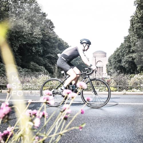 13.09.2026 - Stadtparktriathlon H.Heesch http://msf.ph/oto/10343911 13.09.2026 10:46:05 Radfahren 361, 566, 571 meine-sportfotos.de