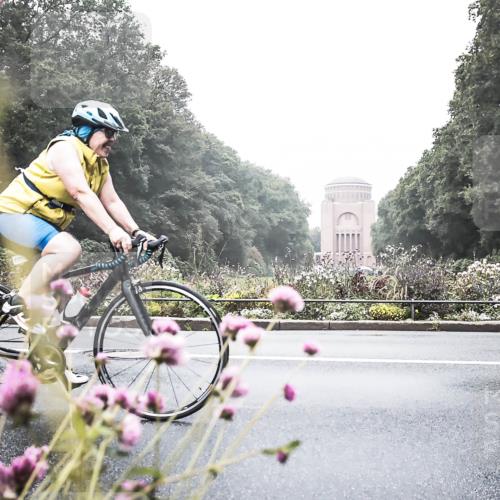 13.09.2026 - Stadtparktriathlon H.Heesch http://msf.ph/oto/10343925 13.09.2026 10:25:26 Radfahren 241, 317, 777 meine-sportfotos.de