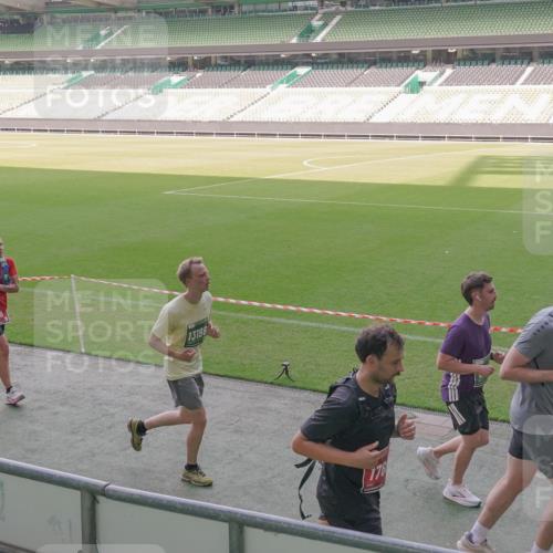 13.09.2026 - 21. swb-Marathon Bremen Michael Burmester http://msf.ph/oto/10343929 13.09.2026 13:29:02 Laufen im Stadion 111, 171, 220, 422, 476, 478, 685, 726, 729, 754, 829, 888, 925, 986, 1079, 1217, 1220, 1242, 1270, 1298, 1325, 1384, 1496, 1615, 1741, 1777, 1886, 1958, 1984, 2236, 2238, 2326, 2365, 2436, 2472, 2502, 2546, 2574, 2593, 2740, 2743, 2830, 2862, 2868, 2924, 2991, 3020, 3053, 3061, 3129, 3154, 3238, 3274, 3286, 3321, 3361, 3563, 3589, 3594, 3595, 3605, 3678, 3694, 3755, 3758, 3798, 3826, 3853, 3885, 3898, 3953, 3965, 3971, 3987, 4011, 4108, 4238, 4457, 4660 meine-sportfotos.de