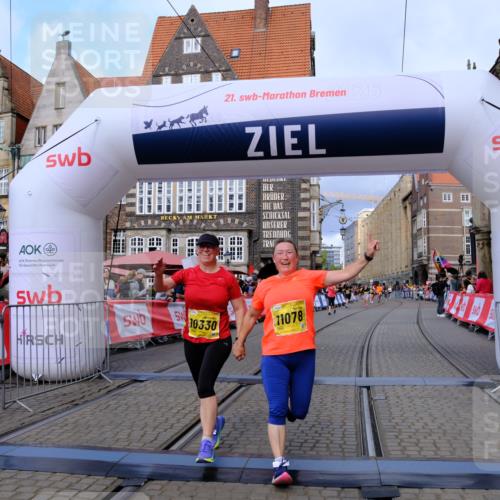 13.09.2026 - 21. swb-Marathon Bremen Tim E. http://msf.ph/oto/10343980 13.09.2026 11:14:05 Ziel 10330, 10766, 11078, 11999, 12010 meine-sportfotos.de
