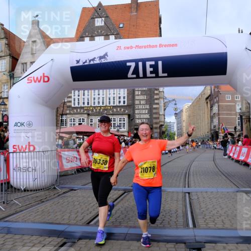 13.09.2026 - 21. swb-Marathon Bremen Tim E. http://msf.ph/oto/10343994 13.09.2026 11:14:05 Ziel 10330, 10766, 11078, 11999, 12010 meine-sportfotos.de