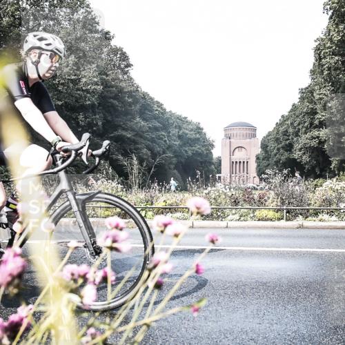 13.09.2026 - Stadtparktriathlon H.Heesch http://msf.ph/oto/10344018 13.09.2026 10:46:49 Radfahren 353, 358, 382, 392, 410 meine-sportfotos.de