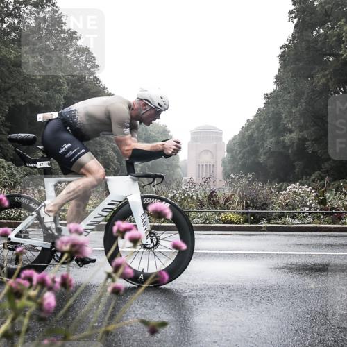13.09.2026 - Stadtparktriathlon H.Heesch http://msf.ph/oto/10344021 13.09.2026 09:14:07 Radfahren 1, 47, 70, 76, 88, 133 meine-sportfotos.de