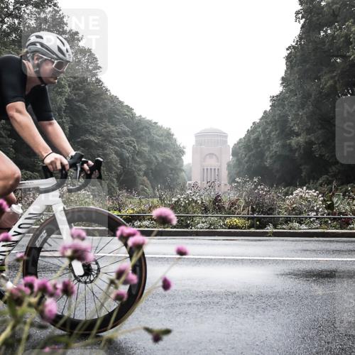 13.09.2026 - Stadtparktriathlon H.Heesch http://msf.ph/oto/10344111 13.09.2026 09:14:22 Radfahren 51, 64, 158 meine-sportfotos.de