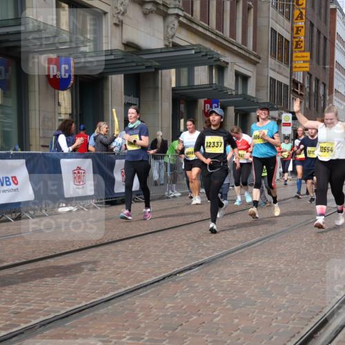 13.09.2026 - 21. swb-Marathon Bremen Strokosch-Dieckow http://msf.ph/oto/10344112 13.09.2026 11:09:00 Ziel 10314, 10321, 10556, 10570, 10630, 10664, 10686, 10694, 10769, 10823, 10981, 10983, 11091, 11138, 11225, 11304, 11578, 11764, 11882, 11883, 11914, 11915, 11987, 11995, 12155, 12322, 12337, 12491, 12532, 13607, 10217, 10399, 10455, 10469, 10599, 10609, 10630, 11011, 11053, 11074, 11358, 11421, 11434, 11531, 11710, 11718, 11812, 11905, 12192, 12256, 12353, 12438, 12517, 12554 meine-sportfotos.de
