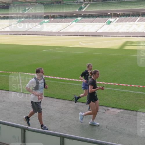 13.09.2026 - 21. swb-Marathon Bremen Michael Burmester http://msf.ph/oto/10344118 13.09.2026 13:29:23 Laufen im Stadion 111, 171, 220, 405, 422, 476, 478, 685, 729, 754, 767, 829, 925, 986, 1079, 1217, 1220, 1242, 1270, 1298, 1325, 1384, 1496, 1615, 1633, 1634, 1741, 1777, 1811, 1886, 1983, 2238, 2263, 2326, 2365, 2436, 2449, 2472, 2546, 2574, 2593, 2738, 2740, 2743, 2830, 2862, 2868, 2924, 2991, 3020, 3053, 3061, 3129, 3154, 3238, 3274, 3286, 3321, 3361, 3563, 3589, 3594, 3595, 3605, 3678, 3694, 3755, 3758, 3798, 3826, 3853, 3898, 3929, 3953, 3965, 3971, 3987, 4011, 4056, 4108, 4238 meine-sportfotos.de