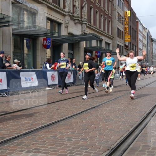 13.09.2026 - 21. swb-Marathon Bremen Strokosch-Dieckow http://msf.ph/oto/10344130 13.09.2026 11:09:00 Ziel 10314, 10321, 10556, 10570, 10630, 10664, 10686, 10694, 10769, 10823, 10981, 10983, 11091, 11138, 11225, 11304, 11578, 11764, 11882, 11883, 11914, 11915, 11987, 11995, 12155, 12322, 12337, 12491, 12532, 13607, 10217, 10399, 10455, 10469, 10599, 10609, 10630, 11011, 11053, 11074, 11358, 11421, 11434, 11531, 11710, 11718, 11812, 11905, 12192, 12256, 12353, 12438, 12517, 12554 meine-sportfotos.de
