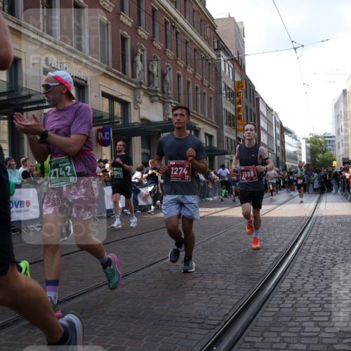 13.09.2026 - 21. swb-Marathon Bremen Strokosch-Dieckow http://msf.ph/oto/10344154 13.09.2026 13:29:11 Ziel 132, 303, 596, 651, 1083, 1243, 1365, 1387, 1545, 1581, 1823, 2076, 2301, 2742, 2867, 2957, 3030, 3258, 3721, 3846, 3912, 4541, 4576, 5244, 5599, 6006, 6030, 6103, 6384, 6499, 6690, 6930, 7013, 7384, 7426, 7631, 7649, 7860, 7884, 8007, 8009, 8066, 8099, 8277, 8338, 8481, 8594, 8675, 8831, 9249, 9770, 9889, 10013, 10128, 13031, 394, 430, 565, 687, 722, 725, 745, 936, 1014, 1274, 1545, 1688, 2023, 2070, 2223, 2378, 2851, 2867, 3419, 3665, 3796, 3938, 4590, 5036, 5225, 5267 meine-sportfotos.de