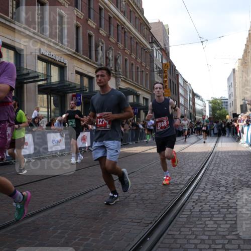 13.09.2026 - 21. swb-Marathon Bremen Strokosch-Dieckow http://msf.ph/oto/10344176 13.09.2026 13:29:11 Ziel 132, 303, 596, 651, 1083, 1243, 1365, 1387, 1545, 1581, 1823, 2076, 2301, 2742, 2867, 2957, 3030, 3258, 3721, 3846, 3912, 4541, 4576, 5244, 5599, 6006, 6030, 6103, 6384, 6499, 6690, 6930, 7013, 7384, 7426, 7631, 7649, 7860, 7884, 8007, 8009, 8066, 8099, 8277, 8338, 8481, 8594, 8675, 8831, 9249, 9770, 9889, 10013, 10128, 13031, 394, 430, 565, 687, 722, 725, 745, 936, 1014, 1274, 1545, 1688, 2023, 2070, 2223, 2378, 2851, 2867, 3419, 3665, 3796, 3938, 4590, 5036, 5225, 5267 meine-sportfotos.de