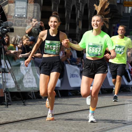 13.09.2026 - 21. swb-Marathon Bremen Strokosch-Dieckow http://msf.ph/oto/10344198 13.09.2026 13:27:34 Ziel 242, 1493, 1494, 2454, 3273, 3385, 3496, 4121, 4397, 4558, 4563, 6071, 6288, 6776, 7072, 7849, 8219, 9159, 9343, 9760, 9878, 10112, 10113, 13147, 440, 534, 762, 857, 1932, 2686, 3013, 3135, 3460, 3970, 4421, 4496, 4593, 4744, 5557, 6067, 7042, 7138, 7358, 8351, 9494, 9727, 13198 meine-sportfotos.de