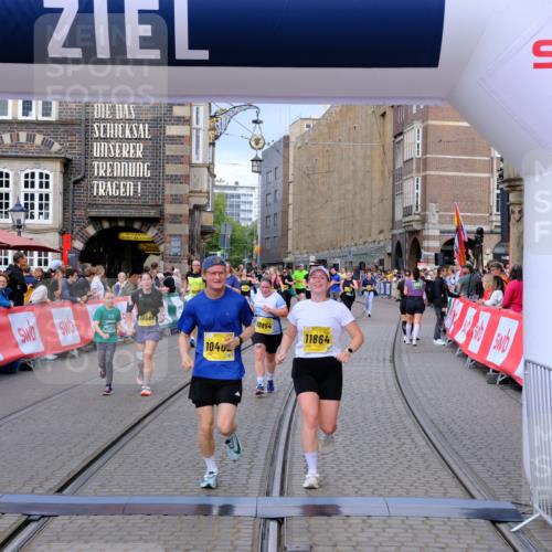 13.09.2026 - 21. swb-Marathon Bremen Tim E. http://msf.ph/oto/10344201 13.09.2026 11:14:30 Ziel 10395, 10396, 10402, 10586, 10784, 10854, 11027, 11233, 11535, 11703, 11864, 11902, 12100 meine-sportfotos.de