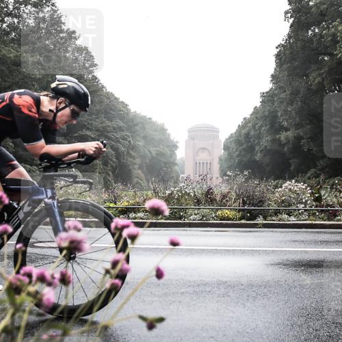 13.09.2026 - Stadtparktriathlon H.Heesch http://msf.ph/oto/10344211 13.09.2026 09:14:56 Radfahren 177, 184 meine-sportfotos.de