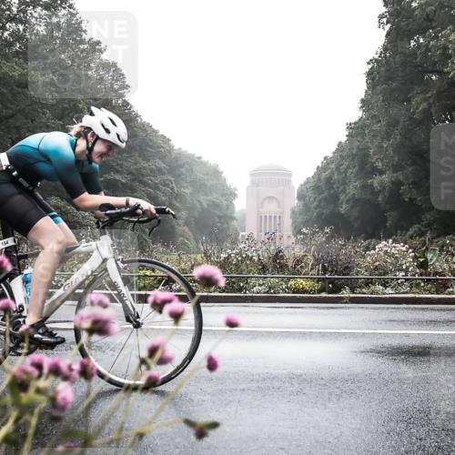 13.09.2026 - Stadtparktriathlon H.Heesch http://msf.ph/oto/10344221 13.09.2026 09:14:59 Radfahren 177, 184 meine-sportfotos.de