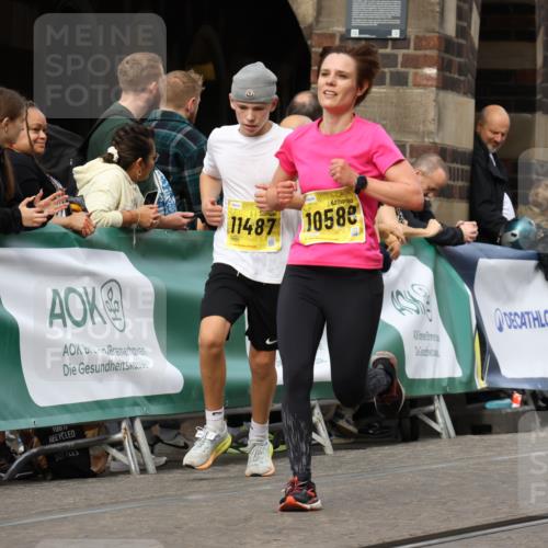 13.09.2026 - 21. swb-Marathon Bremen Strokosch-Dieckow http://msf.ph/oto/10344240 13.09.2026 10:52:14 Ziel 10162, 10183, 10218, 10281, 10641, 11277, 11285, 11376, 11542, 11555, 11685, 11733, 11777, 11784, 11869, 11877, 11962, 12349, 10761, 10958, 11604, 11605, 11610, 11669, 12319 meine-sportfotos.de