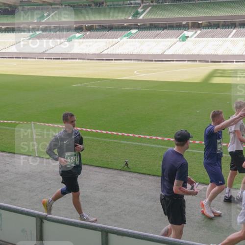 13.09.2026 - 21. swb-Marathon Bremen Michael Burmester http://msf.ph/oto/10344255 13.09.2026 13:29:36 Laufen im Stadion 171, 220, 297, 405, 422, 476, 685, 729, 754, 767, 986, 1079, 1217, 1242, 1270, 1298, 1325, 1384, 1615, 1633, 1634, 1741, 1777, 1810, 1811, 1886, 1983, 2238, 2249, 2263, 2326, 2365, 2436, 2449, 2472, 2546, 2574, 2593, 2615, 2738, 2740, 2743, 2830, 2862, 2868, 2924, 2991, 3020, 3053, 3061, 3129, 3154, 3227, 3238, 3274, 3286, 3321, 3361, 3563, 3589, 3594, 3595, 3605, 3678, 3694, 3755, 3758, 3798, 3826, 3853, 3898, 3929, 3953, 3965, 3971, 3987, 4011, 4056, 4108, 4238 meine-sportfotos.de