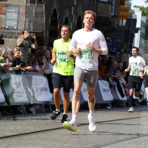 13.09.2026 - 21. swb-Marathon Bremen Strokosch-Dieckow http://msf.ph/oto/10344283 13.09.2026 13:27:36 Ziel 242, 1493, 1494, 2454, 3273, 3385, 3496, 4121, 4558, 5358, 6071, 6288, 6776, 7072, 7849, 8219, 9159, 9343, 9760, 10112, 10113, 13147, 440, 534, 762, 857, 1932, 2686, 3013, 3135, 3970, 4106, 4133, 4421, 4496, 4593, 4744, 6067, 6522, 7042, 7138, 7358, 8351, 9494, 9727, 13198 meine-sportfotos.de