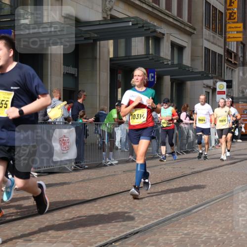 13.09.2026 - 21. swb-Marathon Bremen Strokosch-Dieckow http://msf.ph/oto/10344304 13.09.2026 11:09:03 Ziel 10314, 10556, 10664, 10686, 10694, 10769, 10823, 10981, 10983, 11091, 11225, 11304, 11578, 11764, 11882, 11883, 11914, 11915, 11987, 11995, 12155, 12322, 12337, 12474, 12491, 12532, 13607, 10217, 10321, 10399, 10455, 10469, 10570, 10599, 10630, 11011, 11053, 11074, 11138, 11358, 11421, 11434, 11531, 11710, 11718, 11812, 11905, 12192, 12256, 12337, 12353, 12438, 12517, 12554 meine-sportfotos.de