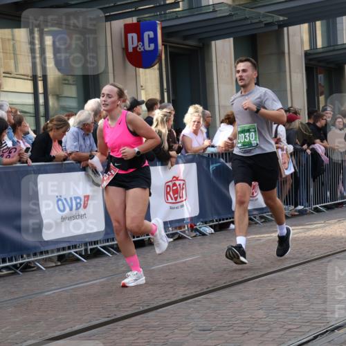 13.09.2026 - 21. swb-Marathon Bremen Strokosch-Dieckow http://msf.ph/oto/10344388 13.09.2026 13:29:18 Ziel 124, 132, 716, 1073, 1083, 1243, 1365, 1387, 1581, 2076, 2289, 2301, 2742, 2957, 3030, 3618, 3721, 4115, 4541, 4576, 5244, 5599, 6006, 6103, 6127, 6384, 6499, 6690, 6725, 6930, 7013, 7079, 7384, 7426, 7649, 7884, 8009, 8481, 8594, 8612, 8771, 8831, 9534, 9747, 9770, 10013, 13031, 303, 394, 565, 596, 651, 687, 745, 936, 1274, 1387, 1545, 1688, 1823, 2023, 2070, 2223, 2867, 3258, 3796, 3846, 3912, 3938, 4590, 5036, 5225 meine-sportfotos.de
